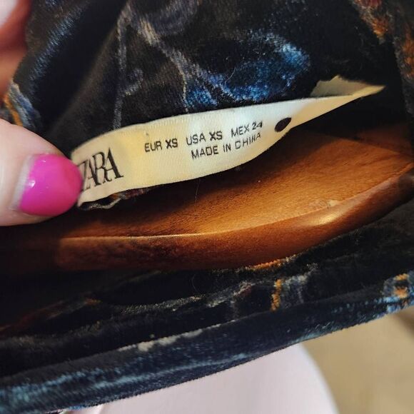 Zara Velvet Dress Paisley Print Ruched Open Back Side Slit Button Closure XS - Picture 6 of 7